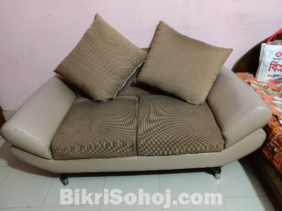 Sofa with Pillows (2+1)